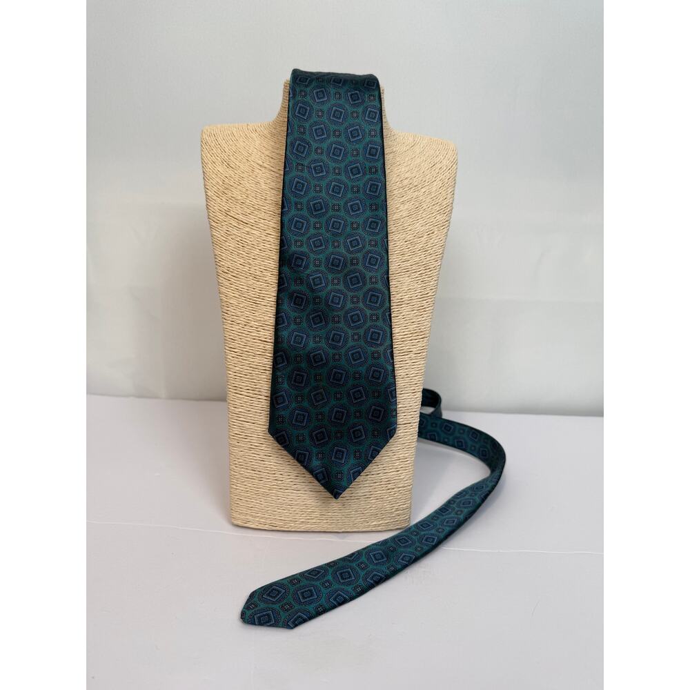 Bert Pulitzer Collectors Edition Silk Tie Teal Navy Medallion Foulard EUC
